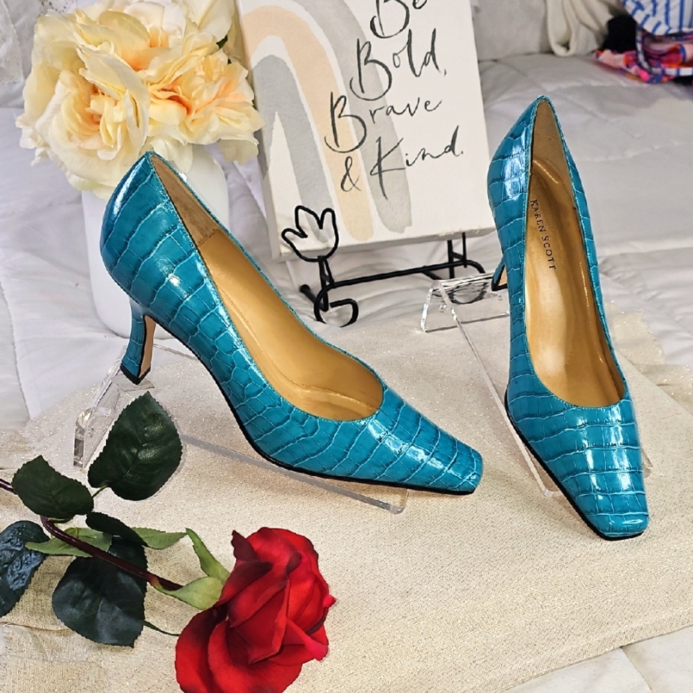 Karen Scott Blue Croc-Embossed Heels
